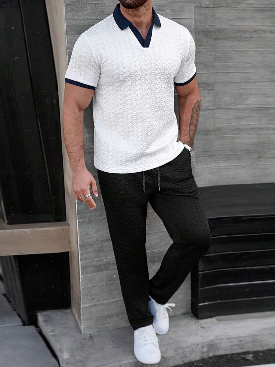 Manfinity CasualCool 男士撞色滚边短袖 Polo 衫和黑色抽绳腰裤套装 - 彩色 - 查看 1