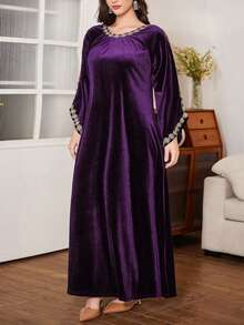 Al Najma Elegant Embroidered Loose Plus Size Women Arabic Style Dress - Purple - View 5