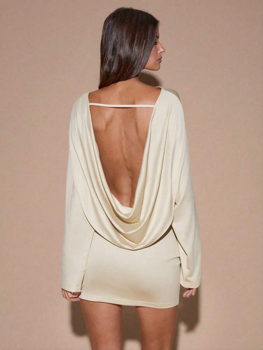 SHEIN BAE 秋冬季纯色棕色/咖啡色长袖宽松深V领露背性感迷你连衣裙，适合鸡尾酒会、浪漫约会、聚会、正式活动、伴娘礼服、夜生活、万圣节、圣诞节等场合。 - 杏色 - 查看 1