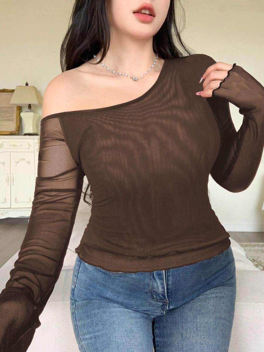 Modelyn Women's Black Solid Color Mesh Contrast Mesh Printed Asymmetric Ruched Plus Size T-Shirts