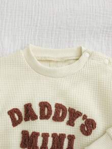 Cozy Pixies 新生儿可爱套装，字母刺绣“DADDY'S MINI”，休闲日常穿着，秋冬款 - 棕色 - 查看 3