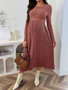 SHEIN فستان كاجوال بتصميم أزرار الخصر وأكمام طويلة وياقة مستديرة للحوامل - الأحمر - مشاهدة 1