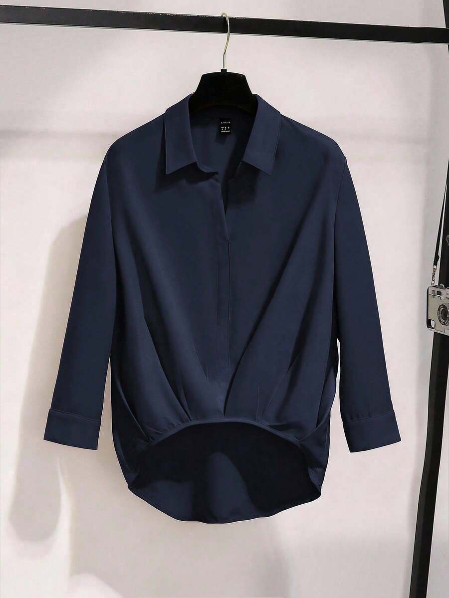 GlowEve CURVE Camicetta con colletto blu navy, versatile per uso casual e quotidiano, taglie comode, adatta per primavera/estate - Blu Navy - Visualizzare 1