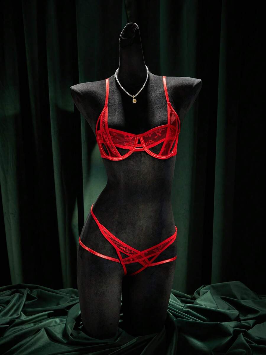 SpicyHot 2件套女士红色镂空蕾丝内衣套装 - 紅色 - 查看 1