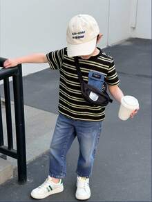 SHEIN 2pcs Set Young Boy Striped Print Round Neck T-Shirt Paired With Washed Denim Jeans. The T-Shirt Features Round Neck Design With Denim Pocket Details That Coordinates With The Washed Denim Jeans, Creating A Stylish Look. The Simple And Fashionable Design Showcases The Boy's Personal Charm, Suitable For Daily Casual And School Wear, Suitable For Different Seasons.