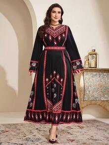 Al Najma 大码女式印花V领长袖优雅阿拉伯风长裙 - 黑色 - 查看 5