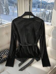 GlowEve 优雅浪漫奢华交叉天鹅绒蝴蝶结女式衬衫 - 黑色 - 查看 2