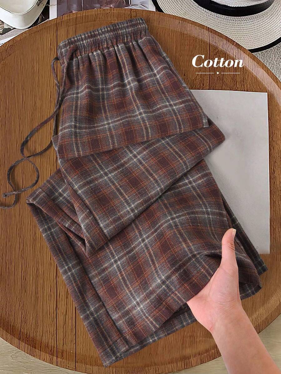 Rusticease 女士格子抽绳腰阔腿宽松休闲裤，适合新年和冬季穿着，款式多样，包括格子裤、格子运动裤、方格裤、棉质裤和冬季裤，颜色为棕色。 - 咖啡棕 - 查看 1