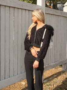 Sydney Algeri Chaqueta con capucha de manga larga con patrón de corazón y ribete esponjoso para mujer, para otoño e invierno, para ir a brunch, para invitada de boda de otoño, para homecoming, estilo de los 90, chaqueta casual con contraste esponjoso para mujer, de ajuste regular con cremallera y manga regular, para uso diario casual - Negro - Ver 4