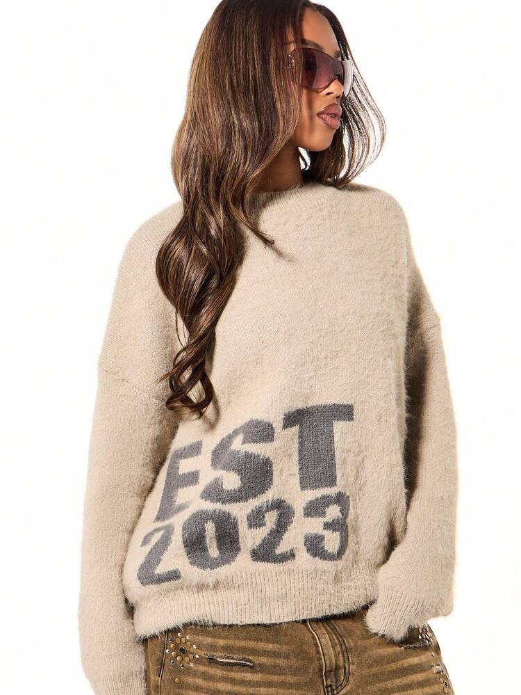 SUMWON WOMEN Oversized Fluffy Knit Graphic Sweater
