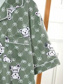 两件套青少年男童POLO领开襟睡衣套装，柔软针织面料，经典泰迪熊卡通图案，是送给孩子的绝佳礼物，适合春、夏、秋、冬四季穿着。 - 綠色 - 查看 4