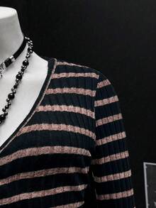 Sunspun 大码女式性感罗纹V领长袖T恤，百搭休闲街头风，适合假日穿着，经典罗纹套头衫 - 彩色 - 查看 6