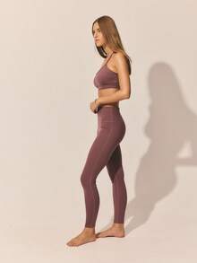 Aralina 柔光休闲露脐文胸打底裤套装 - 紫色 - 查看 3