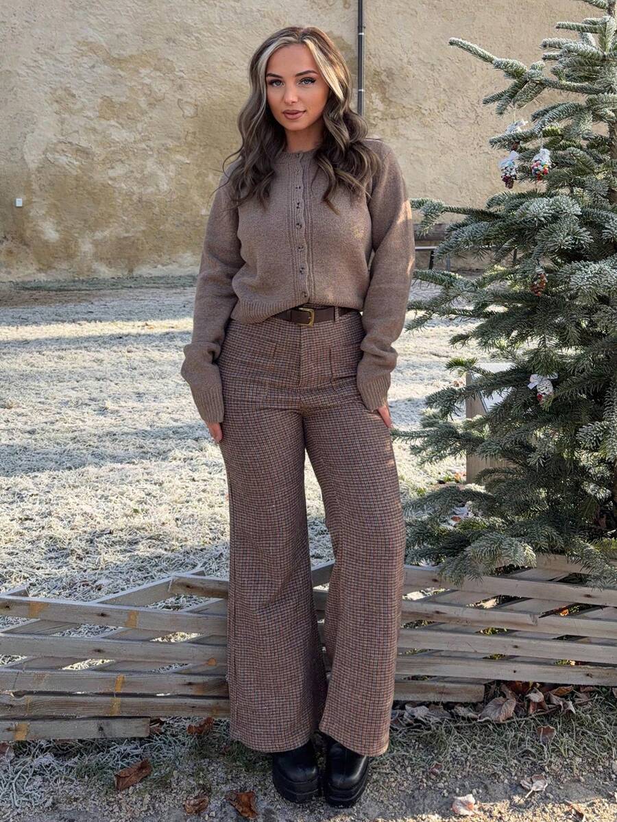 Jeta Ari Autumn And Winter Women's Khaki Round Neck Long Sleeve Single-Breasted Casual Short Wool Knit Thick Cardigan, Short Jumper, Cute Jumper, Fall Women Clothes, Going Out Tops, Business Casual Woman, Fall Sweaters, Office Attire, Basic Sweaters,Brown Sweater,Cozy Fall And Winter Clothes For Women - Coffee Brown - View 1
