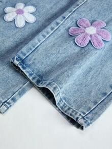 SHEIN ChillGRL Oversized Casual Denim Bib Overall With 3D Floral Design, Suitable For Daily Commute, Leisure, Vacation, Gathering With Friends