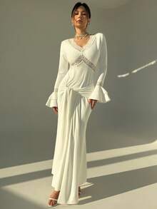 Aloruh Vestido de festa branco elegante, modelo sereia com decote em V profundo e mangas flare vazadas para mulheres. - Branco - Ver 8