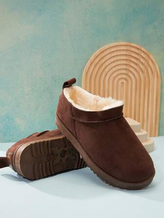 Mini mi Ciabatte mule in suede color cioccolato, morbide e confortevoli, ispirate ai designer