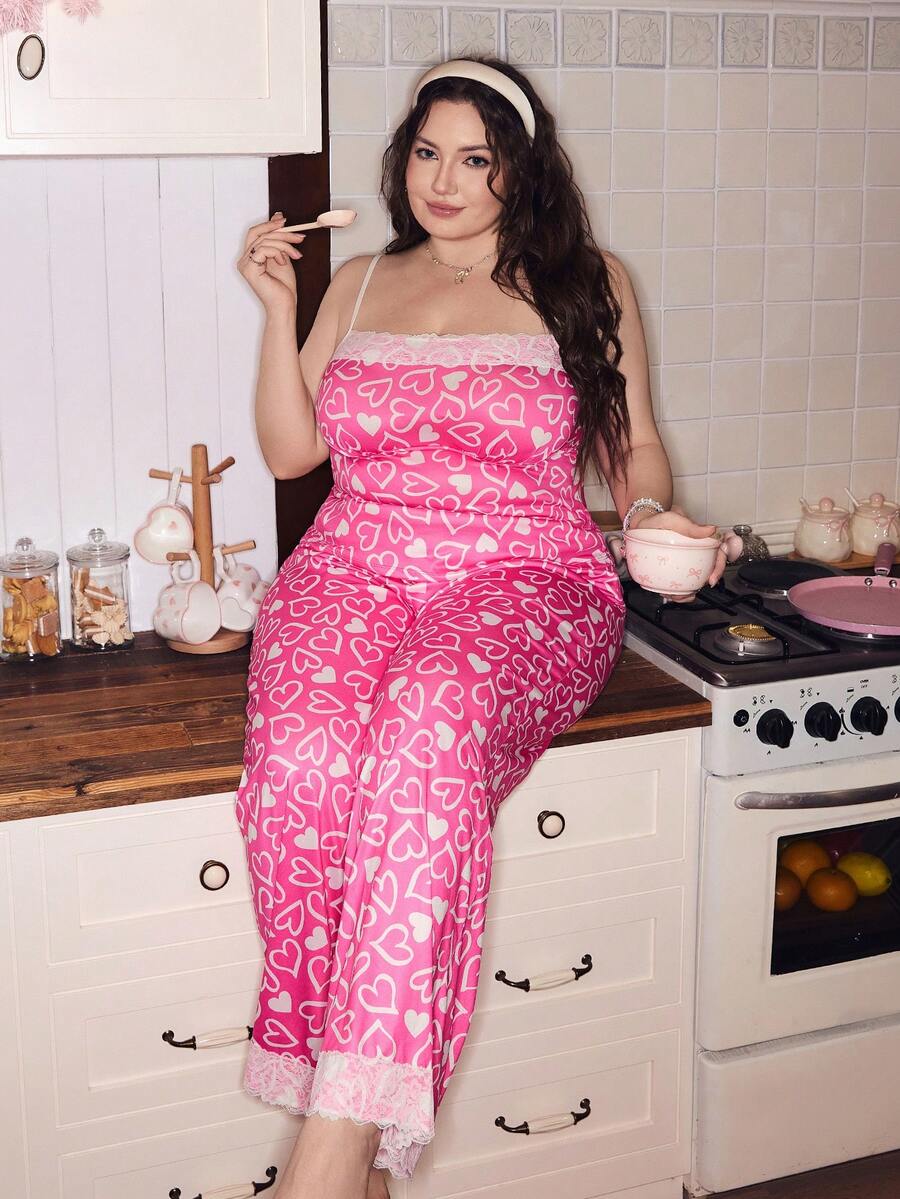 SweetSlumber 甜美撞色爱心印花蕾丝拼接修身吊带背心和宽松长裤舒适粉色情人节加大码睡衣套装 - 粉色 - 查看 1