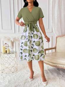 SHEIN PETITE Women's Elegant Green V-Neck Rose Floral Print Bow Tie Waist Fitted Flared Midi Dress, Spring/Summer - Green - View 5