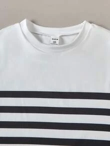 SHEIN 两件套男童休闲条纹印花短袖上衣和短裤套装 - 黑色 - 查看 4