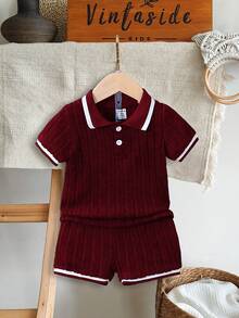 SHEIN Vintaside Kids 2件組男嬰海軍藍酒紅波羅衫與短褲套裝 夏季休閒 厚條紋布料 親子款 優雅風格 派對穿搭 - 酒紅色 - 查看 1