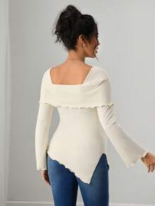 Momance 孕妇喇叭袖圆领披肩领双层手工花朵下摆不对称修身T恤 - 米色 - 查看 2