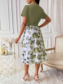 SHEIN PETITE Women's Elegant Green V-Neck Rose Floral Print Bow Tie Waist Fitted Flared Midi Dress, Spring/Summer - Green - View 2