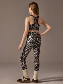 SHEIN Tween Girls Leopard Print Active Top & Leggings 2 Pieces Set, High Stretch Sports Outfit With Vibrant Faux Leopard Print - Multicolor - View 2