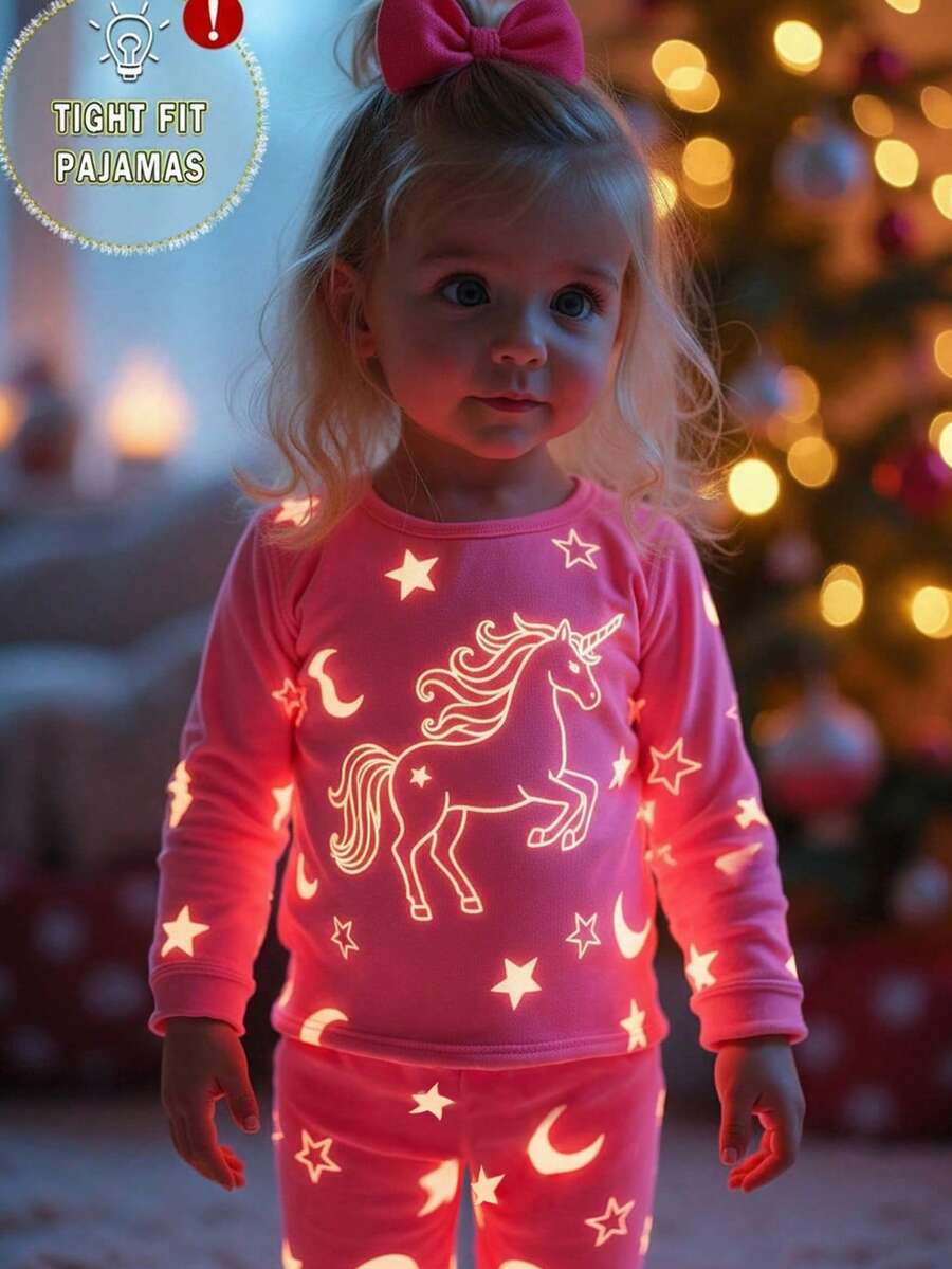 1set Snug Fit Young Girls Glow In Dark Loungewear - Pink Unicorn Star Moon Glow In Dark Loungewear Set Unicorn Star Moon Glow Print Design Pink Dreamy Color Round Neck Long Sleeve Top Pants Glow 2-Piece Set Social Media Style Dreamy 2026 New Year Holiday Essential Young Girls Unicorn Star Moon Glow In Dark Loungewear Set .This Product Requires UV Light Exposure To Glow. Unicorn Clothes For Girls - Pink - View 1
