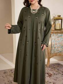 Al Najma 大码女式花卉刺绣长袖宽松阿拉伯长袍套装 - 軍綠色 - 查看 6