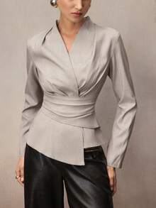 NOVVYNE 女士纯色交叉裹身长袖不对称下摆衬衫 - 杏色 - 查看 3