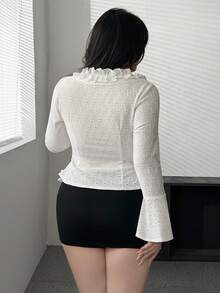 Flirla 大码女式纯色蕾丝边系带前襟上衣 - 白色 - 查看 4