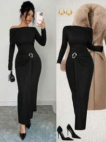 SHEIN Elenzya 女士优雅斜领长袖修身连衣裙，腰部收紧设计，饰有金属纽扣 - 黑色 - 查看 1