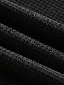 Officeau 男士亨利领华夫格针织套头T恤，亨利领设计，针织面料，简约休闲风，纽扣设计，适合日常穿着和轻商务场合，复古绅士风格，春夏皆宜。 - 黑色 - 查看 5