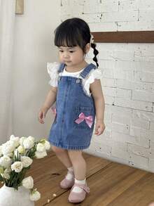 SHEIN 女婴可爱粉色蝴蝶结牛仔连衣裙，儿童女孩春夏休闲度假乡村波西米亚风服装，儿童女孩沙滩装，春假装，锐舞节牛仔连衣裙 - 中等水洗藍 - 查看 3