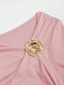 Sweetra Petite 女士秋冬咖啡色不对称长袖金属装饰层叠荷叶边迷你连衣裙 - 藕粉色 - 查看 3