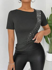 Chiquease Camiseta de moda de manga corta con cuello asimétrico y ajustada para mujer (con adornos de rhinestone) - Gris Oscuro - Ver 5