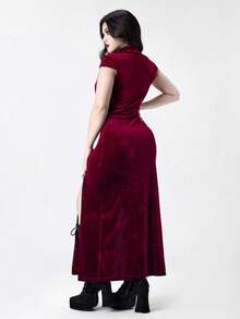 ROMWE Goth 大码女式哥特吸血鬼紧身古埃及十字架镂空高开衩连衣裙 - 酒紅色 - 查看 3