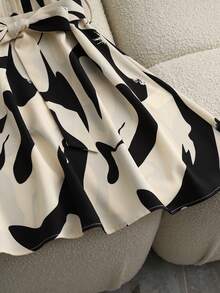 Franclia 夏季新款女士斑马纹波纹图案A字连衣裙，适合度假、外出和约会 - 彩色 - 查看 6