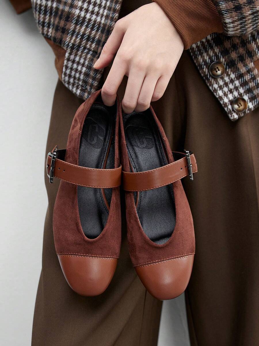 CUCCOO BIZCHIC Women's Retro Patchwork Round Toe Flat Shoes, Autumn For Christmas - Brown - View 1