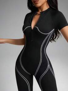 Innovista 女士无缝运动连体裤，内置胸罩，可拆卸胸垫，弹力瑜伽健身连体衣，网眼镂空透气设计，适合秋季运动，具有收腹提臀功能，日常休闲运动服，适合办公室、健身房和居家办公穿着。 - 黑色 - 查看 5