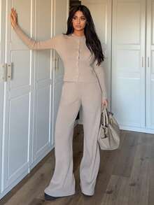 Ronhire 纽扣长袖开衫搭配宽松弹力针织裤和罗纹针织套装，尽显优雅性感街头风，适合秋季夜晚外出、晚宴派对和冬季穿着。 - 灰色 - 查看 5