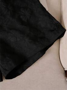 GlowEve CURVE 大码时尚提花百搭短裤 - 黑色 - 查看 5