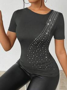 Chiquease Camiseta de moda de manga corta con cuello asimétrico y ajustada para mujer (con adornos de rhinestone) - Gris Oscuro - Ver 6