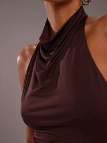 SHEIN BAE Women's Solid Color Plunging Neckline Sleeveless Backless Fitted Cropped Tank Top - Coffee Brown - View 6