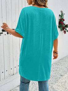 EMERY ROSE Kaos Wanita Ukuran Besar Model V-Neck Batwing Lengan Pendek Kasual Longgar dengan Belahan Samping di Bagian Bawah - Cadet Blue - View 2