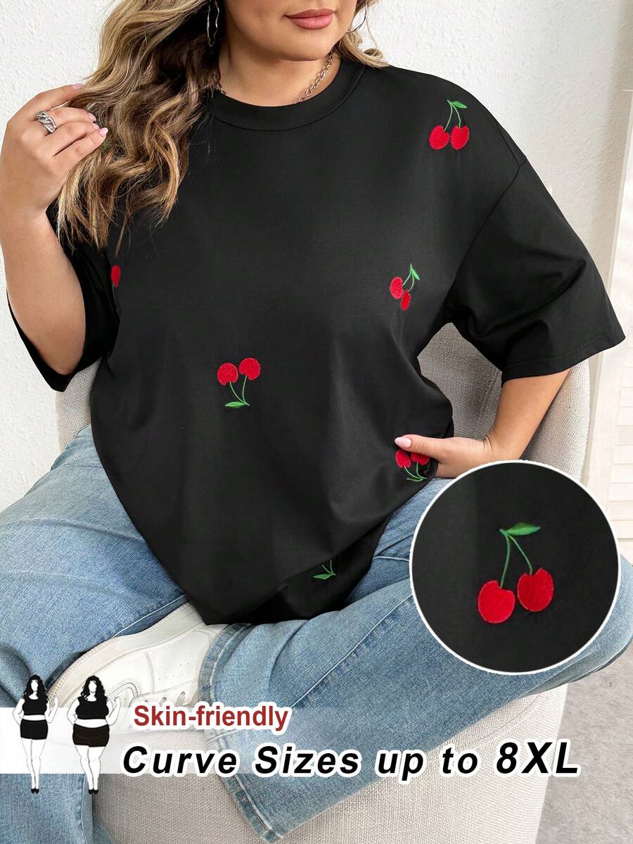 SHEIN CURVE+ 加大码女式圆领短袖宽松刺绣T恤/情人节/大码女式圆领短袖宽松T恤 - 黑色 - 查看 1