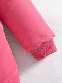 SHEIN Playful Pals 1 Áo khoác mùa đông mới cho bé gái, lót vải giữ nhiệt màu anh đào, dày, giản dị, trễ vai, tay dài, eo chun, khóa kéo, áo khoác cardigan có mũ trùm đầu, đa năng, ấm áp - Hồng - Xem 5