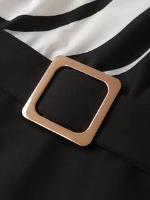 GlowEve CURVE 女士几何印花拼接面料交叉V领腰部金属扣装饰A字长袖连衣裙，春秋季 - 黑與白 - 查看 5