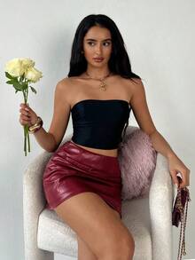 SHEIN TRNDY Women's Burgundy PU Leather Skirt, Burgundy Skort, Women's Bottoms, Women's Solid Color PU Fabric Faux Pocket Fashionable Mini Skirt, Women's Skirt, Women's Winter, Women's Autumn, Women's Winter, Christmas, Business Casual Women's Wear, Women's Office Attire - Burgundy - View 7